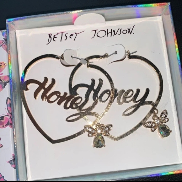 BETSEY JOHNSON SET Gold HONEY +  Bee Heart-Shaped Hoop Earrings & Necklace NWT - Picture 2 of 6